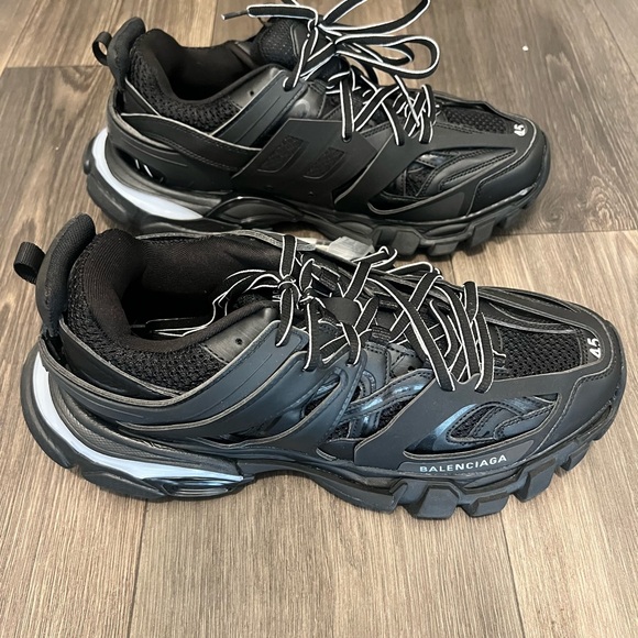 Balenciaga Men's Black and Gray Athletic Shoes - Picture 1 of 7